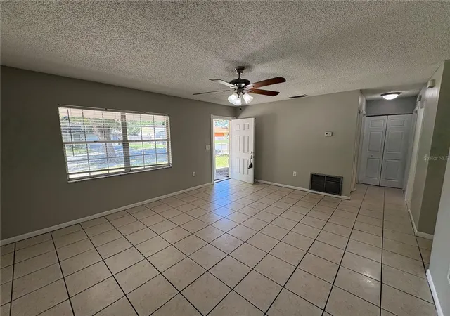 Photo 4 of Single family home for sale at 2285 Crystal Grv Ln, Lakeland, FL 33801 | MLS# TB8546891 | Listing updated on 2026-09-11