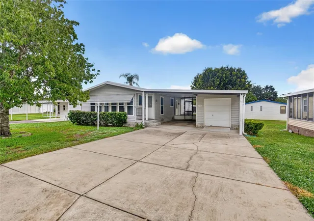 Photo 1 of Manufactured home for sale at 1506 Hillcrest Dr, Lady Lake, FL 32159 | MLS# R4911952 | Listing updated on 2026-09-15