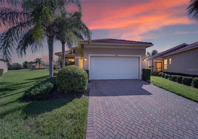 Photo 1 of Single family home for sale at 4904 Rock Is Ct, Wimauma, FL 33598 | MLS# TB8546920 | Listing updated on 2026-09-11