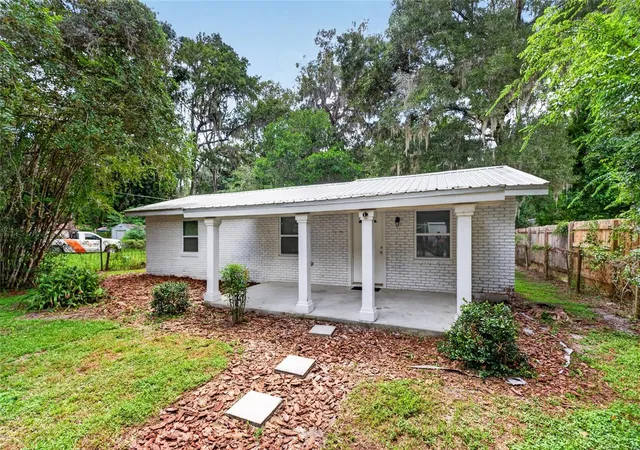 Photo 2 of Single family home for sale at 520 Se 5th Street, Williston, FL 32696 | MLS# OM731968 | Listing updated on 2026-09-11