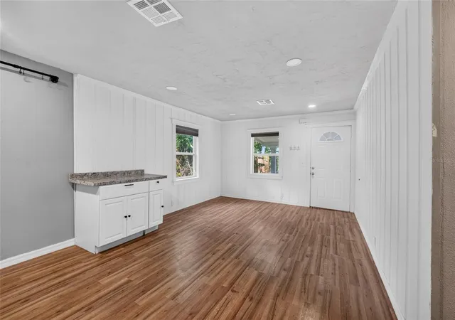 Photo 3 of Single family home for sale at 520 Se 5th Street, Williston, FL 32696 | MLS# OM731968 | Listing updated on 2026-09-11