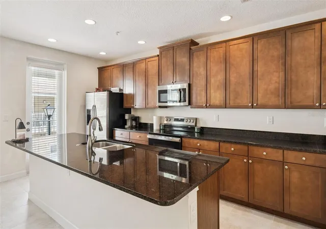 Photo 4 of Townhouse for sale at 669 Hangnest Ln, Lake Mary, FL 32746 | MLS# O6440412 | Listing updated on 2026-09-26