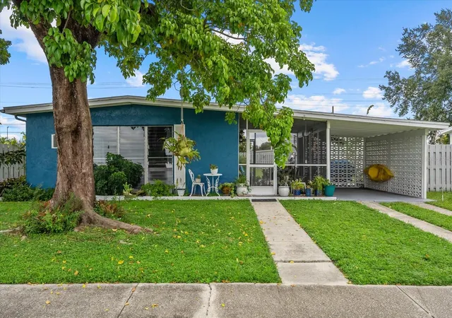 Photo 1 of Single family home for sale at 8392 Maureen Ave, North Port, FL 34287 | MLS# A4705577 | Listing updated on 2026-09-25