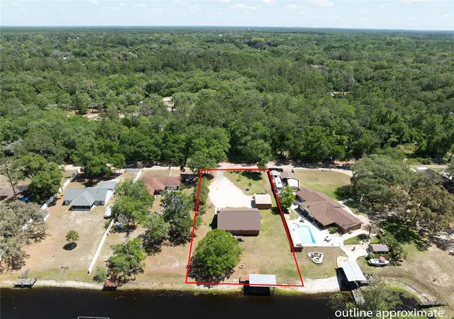 Photo 4 of Single family home for sale at 5930 Island Rd, Melrose, FL 32666 | MLS# GC543379 | Listing updated on 2026-09-22