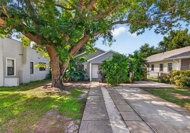 Photo 2 of Single family home for sale at 4666 11th Avenue S, Saint Petersburg, FL 33711 | MLS# TB8546945 | Listing updated on 2026-09-19