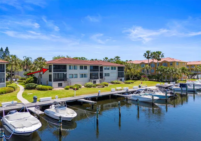 Photo 1 of Condo for sale at 1801 Mariner Dr #20, Tarpon Springs, FL 34689 | MLS# TB8546998 | Listing updated on 2026-09-11