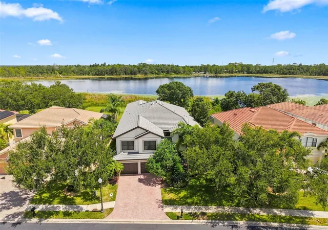Photo 1 of Mansion for sale at 2707 Lakebreeze Ln S, Clearwater, FL 33759 | MLS# TB8547014 | Listing updated on 2026-10-06