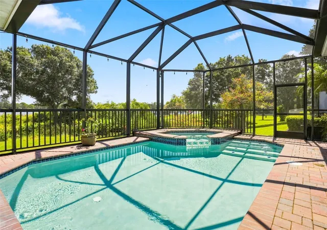 Photo 3 of Mansion for sale at 2707 Lakebreeze Ln S, Clearwater, FL 33759 | MLS# TB8547014 | Listing updated on 2026-10-06