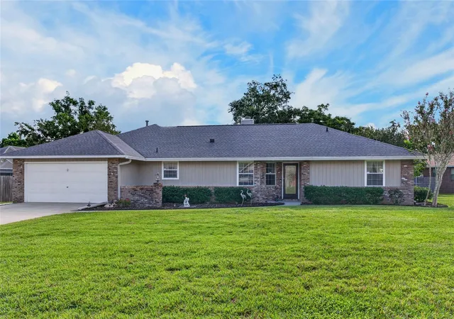 Photo 1 of Single family home for sale at 3765 Se 29th Court, Ocala, FL 34471 | MLS# OM731982 | Listing updated on 2026-09-11