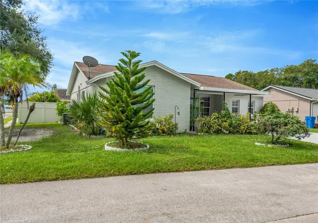 Photo 3 of Single family home for sale at 10302 Orchard Hills Ct, Tampa, FL 33615 | MLS# TB8547057 | Listing updated on 2026-09-27
