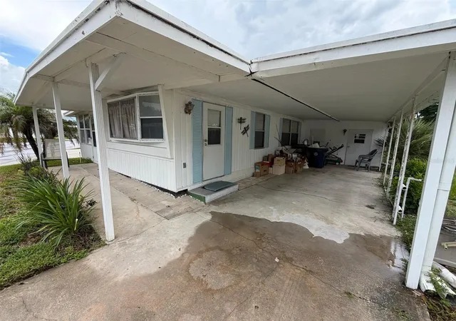 Photo 3 of Single family home for sale at 112 Holiday Ln, Auburndale, FL 33823 | MLS# O6440504 | Listing updated on 2026-10-07