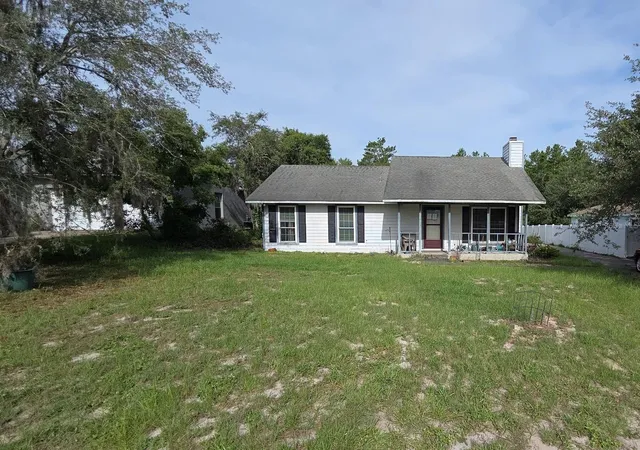 Photo 1 of Single family home for sale at 32911 Forest Ave, Leesburg, FL 34788 | MLS# O6440513 | Listing updated on 2026-10-02