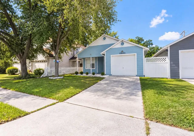 Photo 3 of Single family home for sale at 6662 Ryan Chase Ct, Orlando, FL 32810 | MLS# O6440515 | Listing updated on 2026-09-11