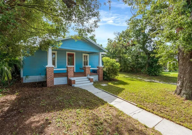 Photo 2 of Single family home for sale at 4109 N Suwanee Ave, Tampa, FL 33603 | MLS# W7889362 | Listing updated on 2026-10-07