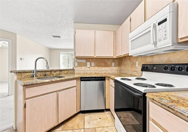 Photo 4 of Condo for sale at 3705 SW 27th Street #1012, Gainesville, FL 32608 | MLS# GC543394 | Listing updated on 2026-09-14