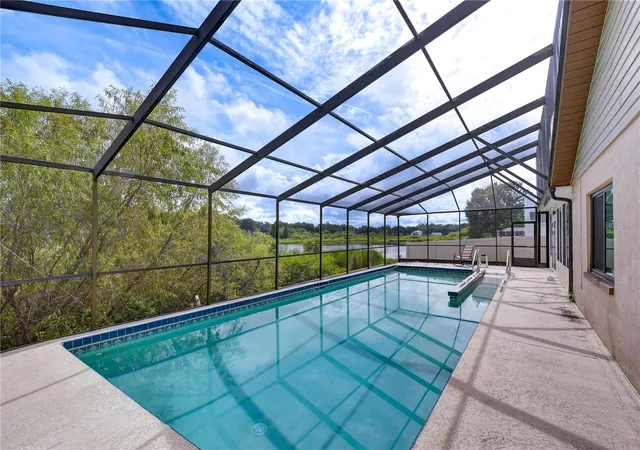 Photo 3 of Single family home for sale at 659 Timber Pond Dr, Brandon, FL 33510 | MLS# TB8547128 | Listing updated on 2026-09-30