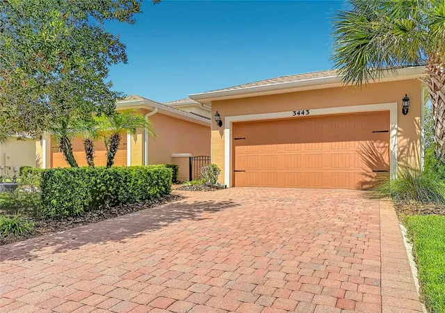 Photo 1 of Single family home for sale at 3443 Fallbrook Dr, Kissimmee, FL 34759 | MLS# S5157274 | Listing updated on 2026-09-30