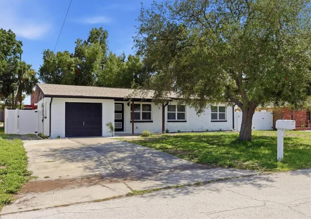Photo 1 of Single family home for sale at 4420 W Bay Ct Ave, Tampa, FL 33611 | MLS# TB8547168 | Listing updated on 2026-09-11