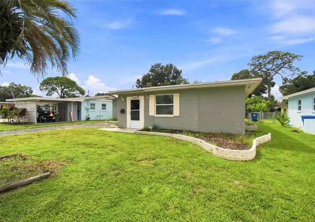 Photo 1 of Single family home for sale at 7718 33rd Avenue N, Saint Petersburg, FL 33710 | MLS# TB8547170 | Listing updated on 2026-10-01