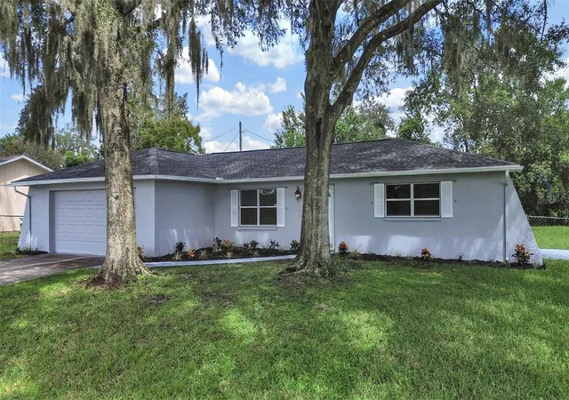 Photo 2 of Single family home for sale at 27055 Frampton Ave, Brooksville, FL 34602 | MLS# TB8547175 | Listing updated on 2026-09-11