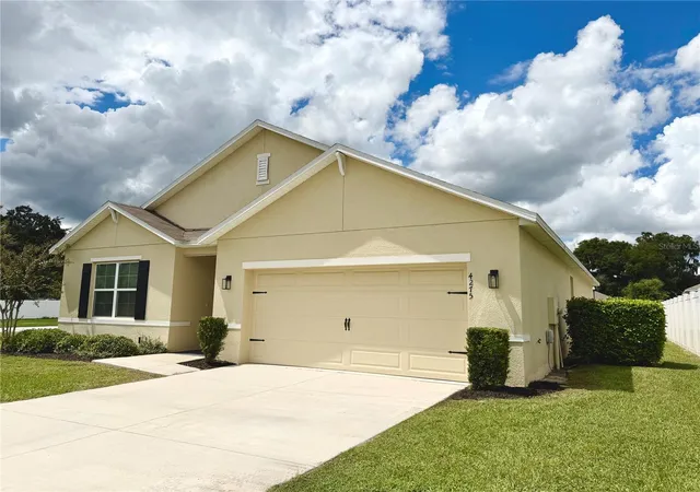 Photo 2 of Single family home for sale at 4275 Ne 31st Street, Ocala, FL 34470 | MLS# R4911970 | Listing updated on 2026-09-23