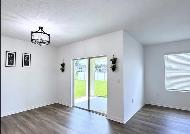 Photo 3 of Single family home for sale at 4275 Ne 31st Street, Ocala, FL 34470 | MLS# R4911970 | Listing updated on 2026-09-23