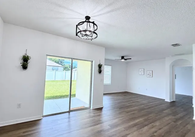 Photo 4 of Single family home for sale at 4275 NE 31st Street, Ocala, FL 34470 | MLS# R4911970 | Listing updated on 2026-09-23