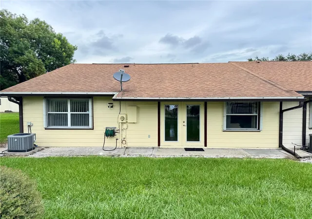 Photo 25 of Townhouse for sale at 5800 Sagunto St, ORLANDO, FL 32807 | MLS# O6440622 | Listing updated on 2026-09-29