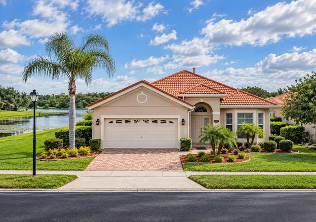 Photo 1 of Single family home for sale at 5200 Watervista Dr, Orlando, FL 32821 | MLS# O6440624 | Listing updated on 2026-09-12