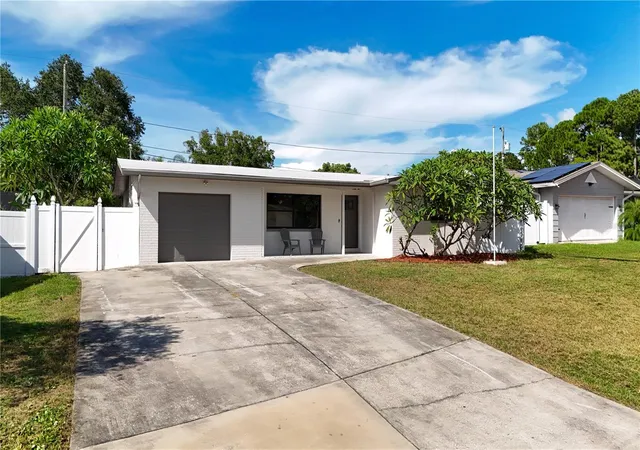Photo 2 of Sale Pending at 1390 Seabreeze St, Clearwater, FL 33756 | MLS# TB8547194 | Listing updated on 2026-09-15
