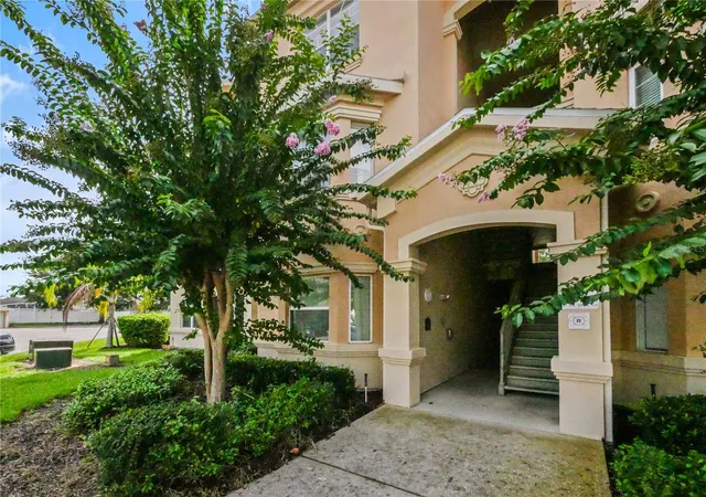 Condo for sale at 102 Ter Ridge Cir #102, DAVENPORT, FL 33896 | MLS# O6440626