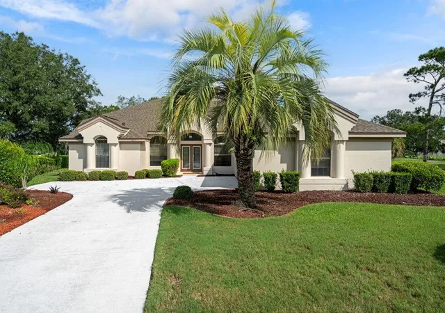 Photo 3 of Single family home for sale at 9463 Savannah Ct, Weeki Wachee, FL 34613 | MLS# W7889380 | Listing updated on 2026-09-14