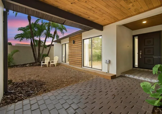 Photo 3 of Single family home for sale at 5005 Paloma Dr, Tampa, FL 33624 | MLS# W7889381 | Listing updated on 2026-09-26