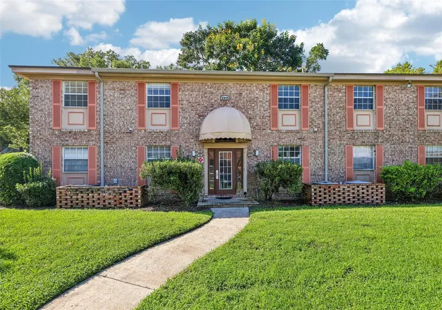 Photo 1 of Condo for sale at 2313 Haywood Ct #201, Maitland, FL 32751 | MLS# O6440746 | Listing updated on 2026-10-05