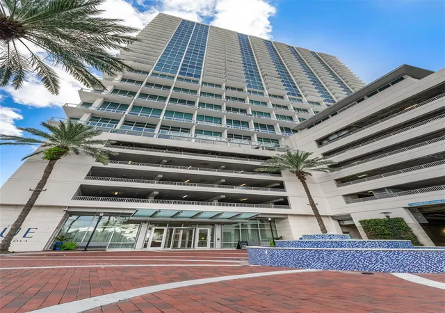 Photo 2 of Condo for sale at 150 E Robinson St #3503, Orlando, FL 32801 | MLS# O6440768 | Listing updated on 2026-09-25