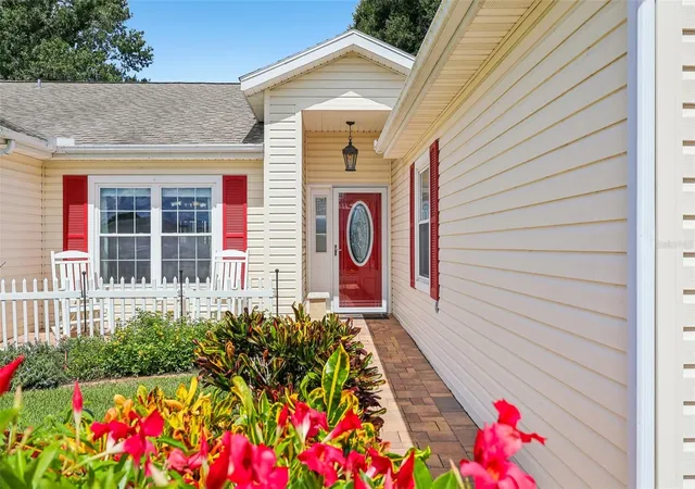 Photo 3 of Single family home for sale at 25121 Meriweather Rd, Leesburg, FL 34748 | MLS# G5117620 | Listing updated on 2026-09-13