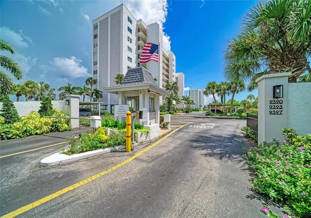 Listing Photo 4 - Condo for sale in building located at 9393 Midnight Pass Rd, SIESTA KEY, FL 34242 - Unit #205