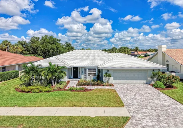 Photo 1 of Sale Pending at 1568 Waterford Dr, Venice, FL 34292 | MLS# N6145709 | Listing updated on 2026-09-22