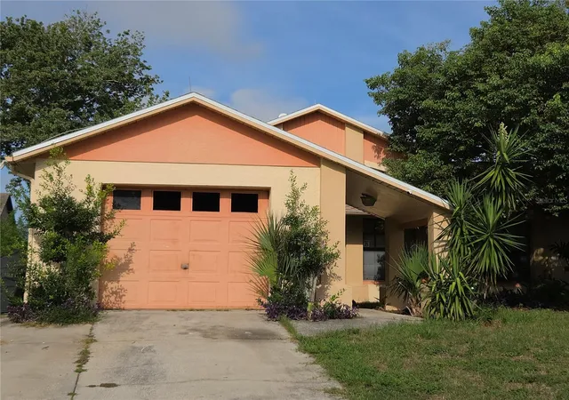 Photo 3 of Single family home for sale at 8120 Golden Bear Loop, Port Richey, FL 34668 | MLS# W7889401 | Listing updated on 2026-09-21