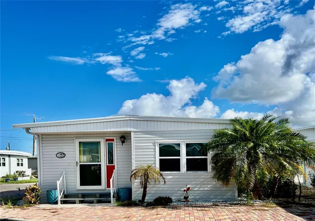 Photo 1 of Manufactured home for sale at 143 S Port Dr, Venice, FL 34285 | MLS# A4705727 | Listing updated on 2026-09-12
