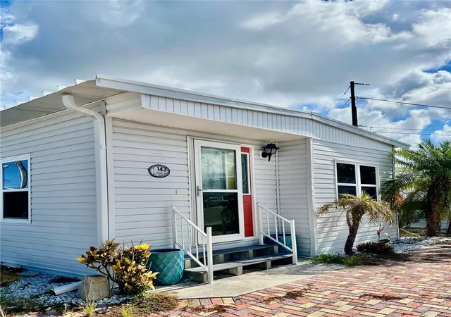 Photo 2 of Manufactured home for sale at 143 S Port Dr, Venice, FL 34285 | MLS# A4705727 | Listing updated on 2026-09-12