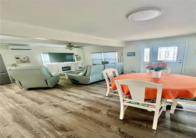 Photo 3 of Manufactured home for sale at 143 S Port Dr, Venice, FL 34285 | MLS# A4705727 | Listing updated on 2026-09-12