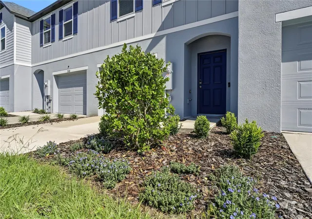 Photo 3 of Townhouse for sale at 3512 Eagles Xing Way, Lakeland, FL 33803 | MLS# O6440842 | Listing updated on 2026-10-07