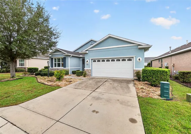 Photo 2 of Single family home for sale at 9429 Sw 98th Terrace, Ocala, FL 34481 | MLS# OM732065 | Listing updated on 2026-09-22