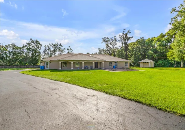 Photo 3 of Single family home for sale at 2011 N Spring Garden Ave, Deland, FL 32720 | MLS# O6440856 | Listing updated on 2026-09-14