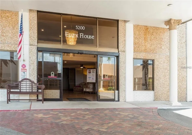 Photo 2 of Condo for sale at 5200 Brittany Dr S #1701, Saint Petersburg, FL 33715 | MLS# TB8547498 | Listing updated on 2026-09-28