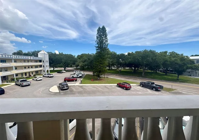 Listing Photo 5 - Condo for sale in building located at 2222 Americus Blvd N, Clearwater, FL 33763 - Unit #40