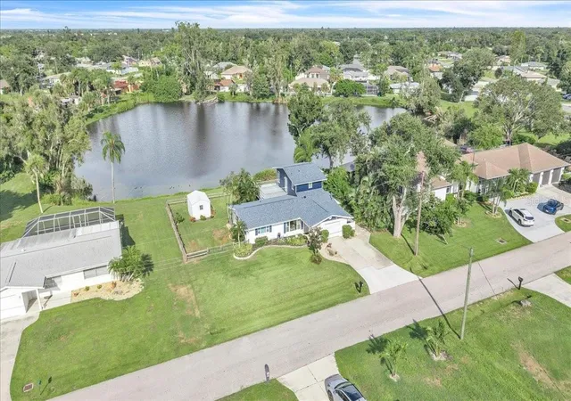 Photo 3 of Single family home for sale at 2947 Argyle Rd, Venice, FL 34293 | MLS# C7530620 | Listing updated on 2026-10-10