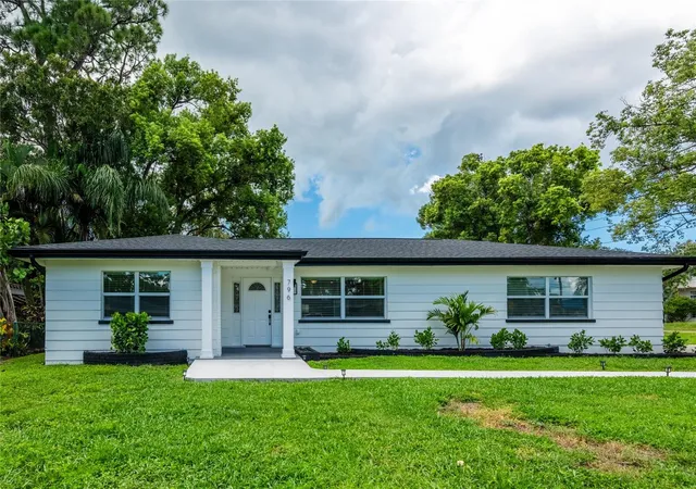 Photo 1 of Single family home for sale at 796 Pinewood Dr, Dunedin, FL 34698 | MLS# TB8547581 | Listing updated on 2026-09-23