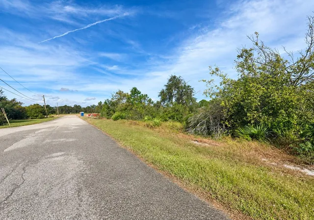 Photo 1 of Land for sale at 208 Fiji Way Ne, Lake Placid, FL 33852 | MLS# O6440945 | Listing updated on 2026-09-23